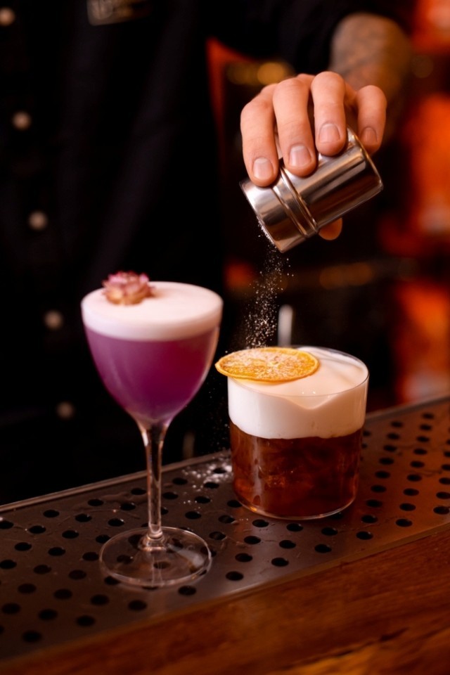 Bar Image 2