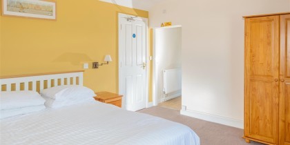 Listing image bedroom