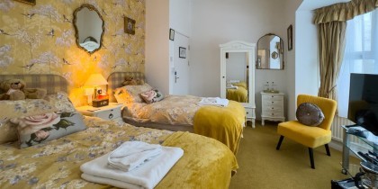 Listing image bedroom