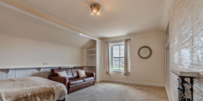 Listing image bedroom