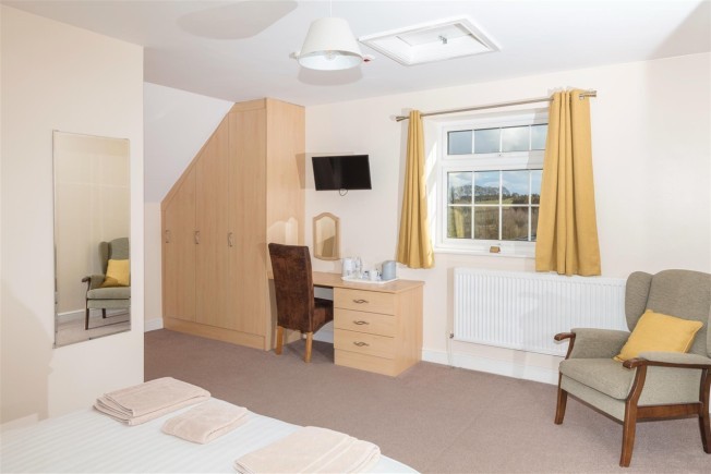Listing image bedroom