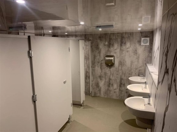 Listing image bathroom