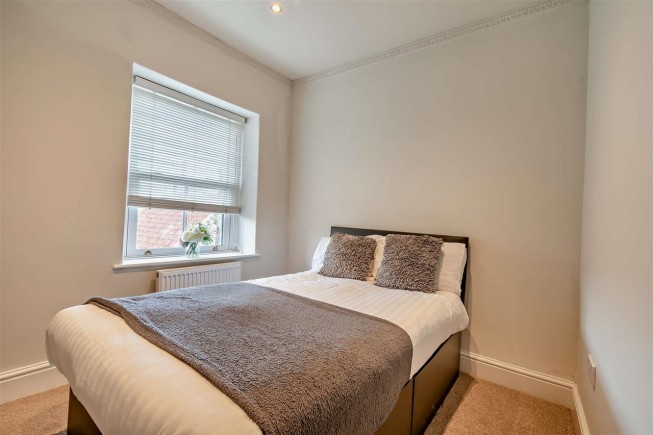 Listing image bedroom